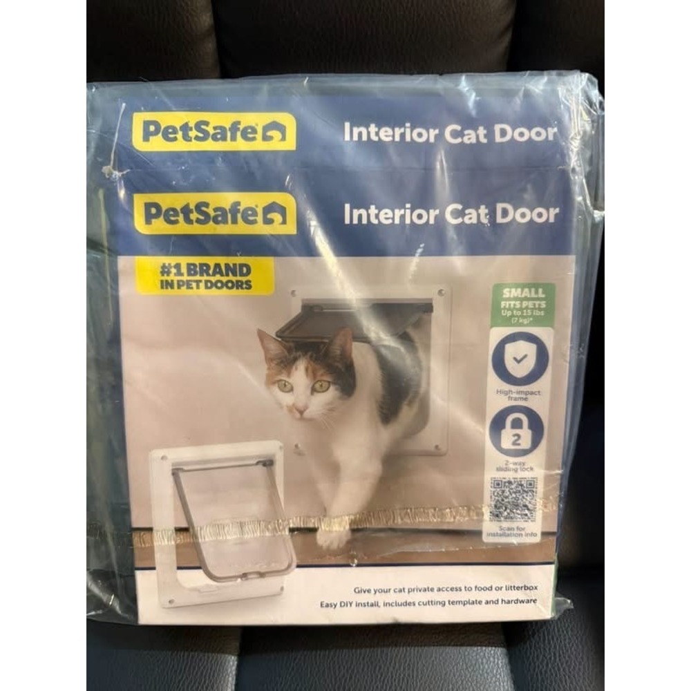 PetSafe Interior Cat Door Small White 2-Way Locking Flap for Cats up to 15 lbs